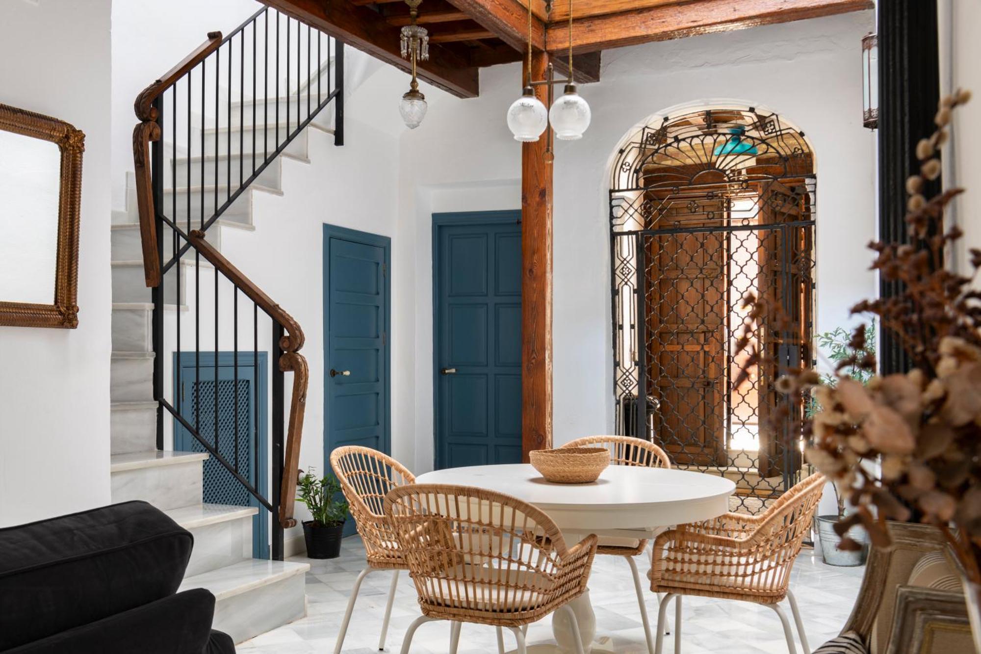 Magno Apartments Virgenes Luxury House Севилья Экстерьер фото