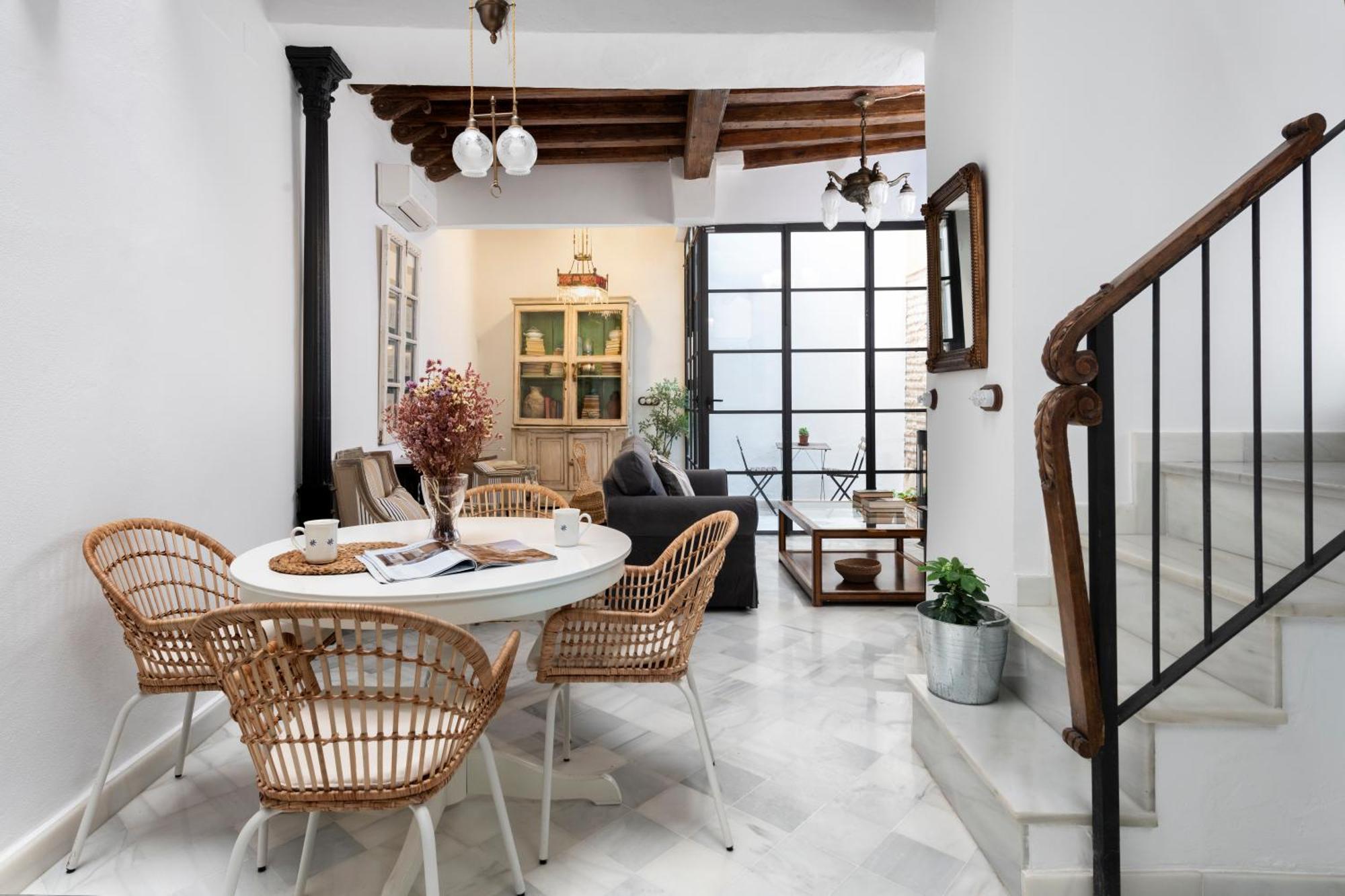 Magno Apartments Virgenes Luxury House Севилья Экстерьер фото